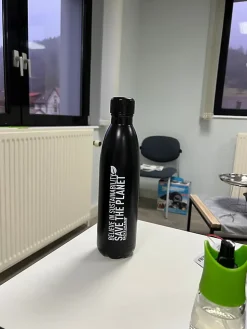 Bouteille isotherme 750 ml coloris aléatoire Fackelmann Move