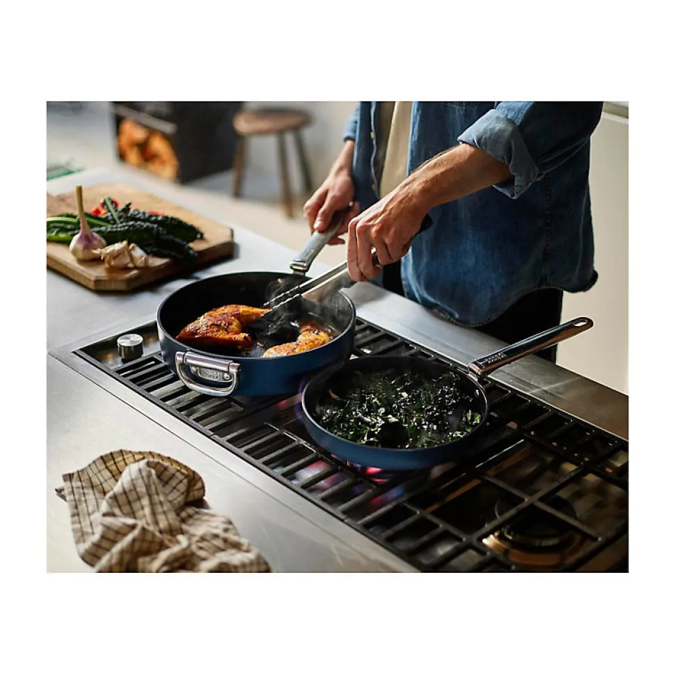 Casserole Joseph Joseph Set de 2 poeles 24 et 28cm + 1 separateur protege ustensiles