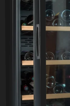 Cave a vin de vieillissement - LA SOMMELIERE - CTVNE147 - 147 bouteilles - Porte vitrée - Classe G - 54,5 x 60,4 x 167,4 cm - Noir