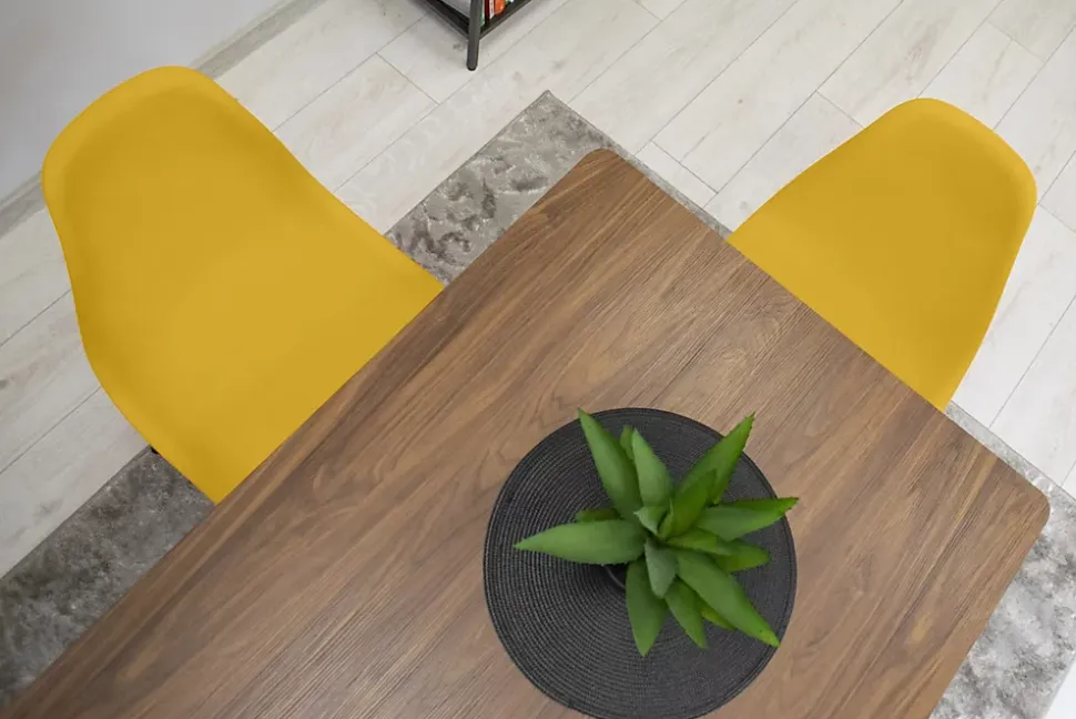 Chaise Valora OSAKA, couleur moutarde, pieds noirs, pour salon (x2)