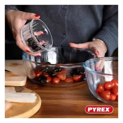 Cocotte ronde Pyrex 1,6 L modèle 1450096 en verre borosilicate avec couvercle