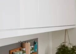 Corniche et bandeau cache-lumière GoodHome Stevia et Garcinia Blanc H. 35 mm x l. 2.4 m x Ep. 59.5 mm