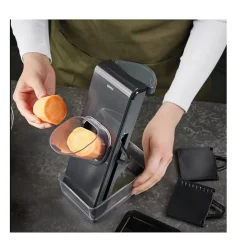 Coupe-légumes vertical gris Gefu 89551 stando