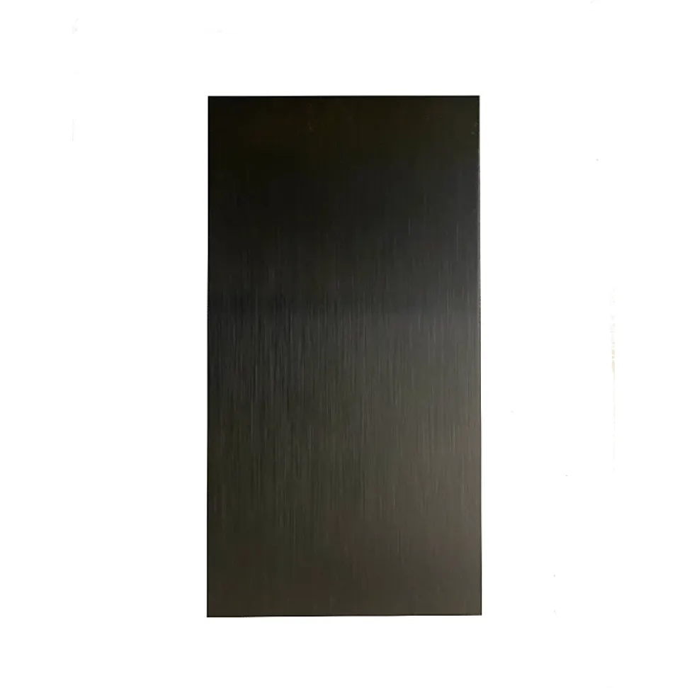 Crédence - Fond de hotte - Aluminium Anodisé Brossé Noir - H70cm x L120cm