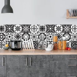 Crédence adhésive carreaux de ciment noir et blanc 40x400 cm