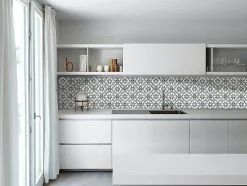 Crédence de cuisine auto-adhésive Caméléo imitation carrelage vert blanc l. 200 cm x H. 40 cm x ép. 0,2 mm