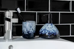 Distributeur de savon en céramique, bleu, Wenko Rosali