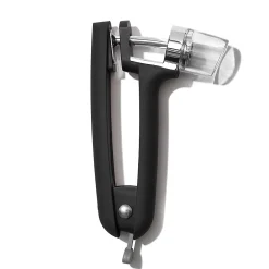 Dénoyauteur Good Grips à cerises et à olives noir