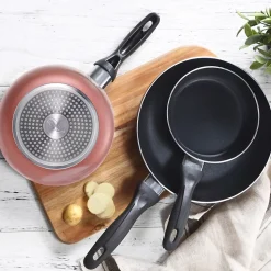 Ensemble de 3 poeles a frire San Ignacio en marbre rouge marine 16-20-24cm avec planche a découper