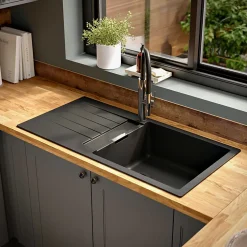 Evier à encastrer en composite quartz noir 1 bac et égouttoir l. 50 x H. 30,4 x P. 19,7 cm GoodHome Torla