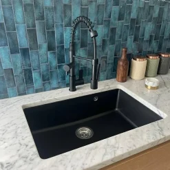 Evier 1 grande cuve seule 76x50 en résine noir Essebagno Sierra