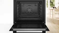 Four multifonctions nettoyage pyrolyse Bosch HBA553BA3F 71L noir