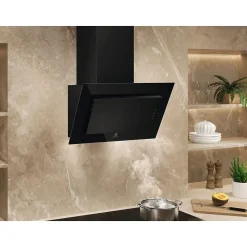 Hotte inclinée en verre noir Electrolux LFV326K, 60 cm