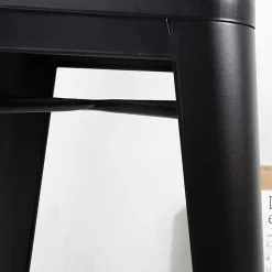 Lot de 4 tabourets de bar en métal noir mat style industriel Avec dossier Hauteur 66cm