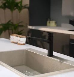 Mitigeur bas Sokar Edouard Rousseau en laiton noir