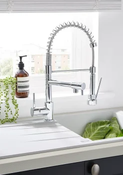 Mitigeur de cuisine chromé avec douchette Cooke & Lewis Bilbrough