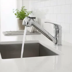 Mitigeur de cuisine chromé avec douchette Mokau