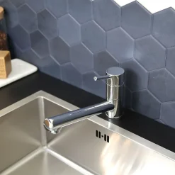 Mitigeur de cuisine chromé Essebagno Tubic