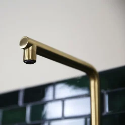 Mitigeur de cuisine doré Essebagno Pure II