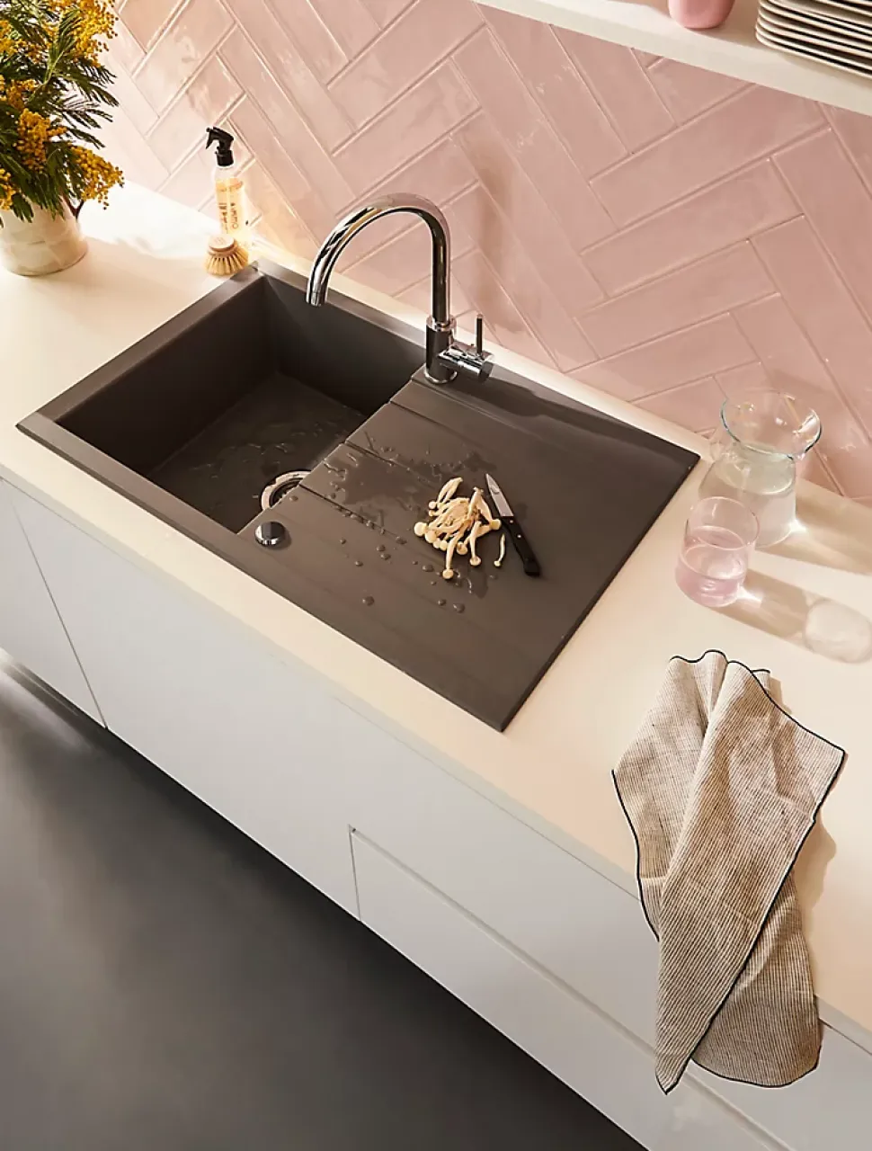 Mitigeur de cuisine haut en laiton chromé H.33,5 cm, Cooke & Lewis Katiki