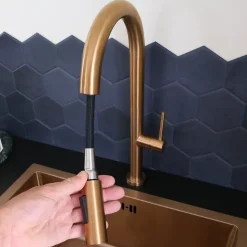 Mitigeur évier à douchette cuivre brossé Essebagno Portofino