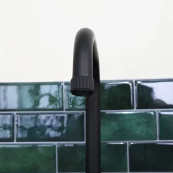 Mitigeur évier noir mat Essebagno Indus