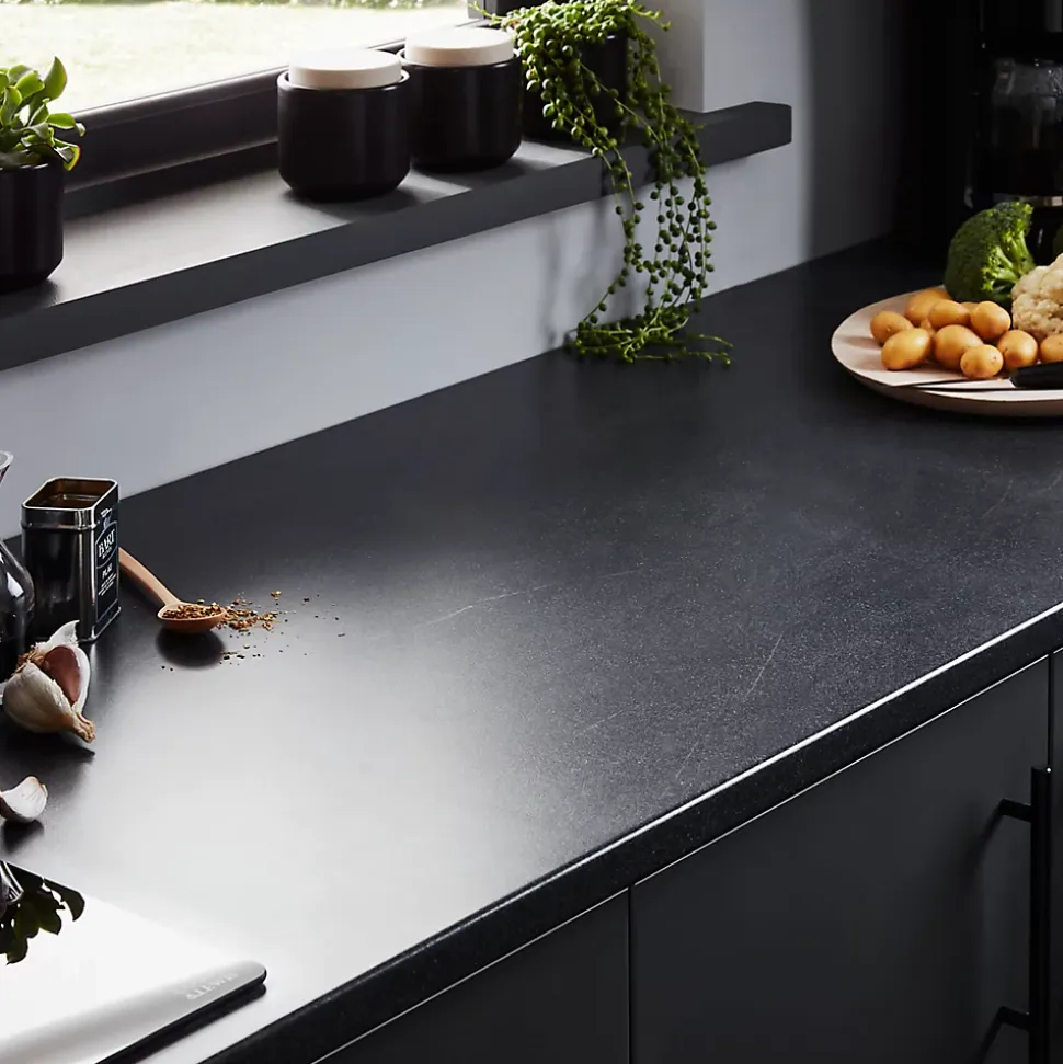 Plan de travail aggloméré aspect pierre foncée GoodHome OPP L.180 x l.62 x Ép.2,8 cm