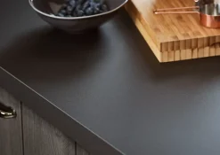 Plan de travail stratifié noir mat L.300 x l.62 x ép.3,8 cm GoodHome Berberis