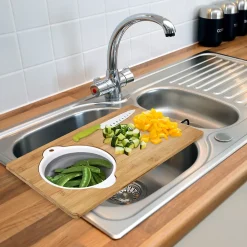 Planche à découper en bambou avec passoire intégrée