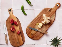 Planche à découper en bois d'acacia FREJA - 41 x 16cm