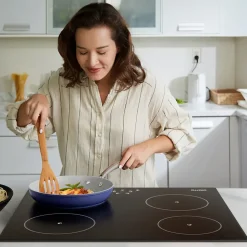 Plaque de cuisson induction 4 foyers 6000W L59xP52cm 4 miuteurs 9 niveaux de puissance tactile Ciarra CD4BIH-F