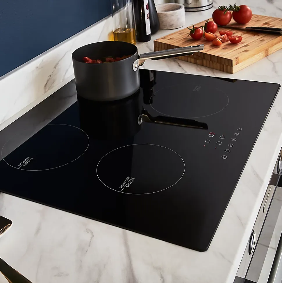 Plaque de cuisson induction 4 foyers Cooke & Lewis coloris noir l. 59 x P. 52 x H. 6,5 cm