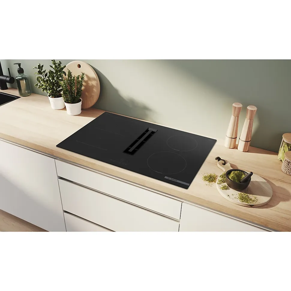 Plaque de cuisson induction avec aspiration intégrée l.75 cm 7400W 4 foyers Bosch