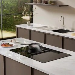 Plaque de cuisson induction avec Hotte Intégrée L59cm 7000W 500m3h 4 Foyers Booster Recyclage Evacuation Ciarra