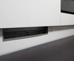 Plinthe de cuisine Goodhome Stevia et Garcinia Blanc H. 15 cm x l. 2.4 m x Ep. 16 mm