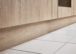 Plinthe de cuisine Goodhome Chia chêne clair H. 15 cm x l. 2.4 m x Ep. 16 mm