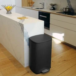 Poubelle à pédale de cuisine Acier AKIRA 30L Noir mat Spirella