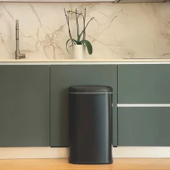 Poubelle de cuisine à ouverture automatique Kitchen Move Logan noir 58 L