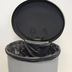 Poubelle moderne de cuisine en plastique 20 litres - Blanc