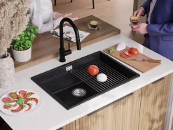 PRIMAGRAN Evier Cuisine en Granit Graphite 66x47cm, Lavabo 1 bac + Kit de Vidage + Accessoires, Évier à Encastrer au meuble 70cm