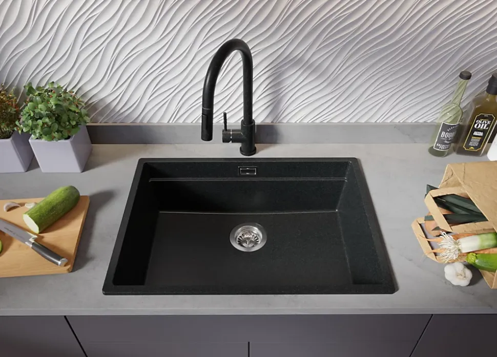 PRIMAGRAN Evier Cuisine en Granit Graphite 66x47cm, Lavabo 1 bac + Kit de Vidage + Accessoires, Évier à Encastrer au meuble 70cm