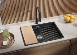 PRIMAGRAN Evier Cuisine en Granit Graphite 66x47cm, Lavabo 1 bac + Kit de Vidage + Accessoires, Évier à Encastrer au meuble 70cm