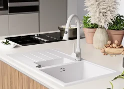 PRIMAGRAN Evier Cuisine en Granit Blanc 90x50cm, Lavabo 1,5 bacs + Kit de Vidage + Accessoires, Évier à Encastrer au meuble 60cm