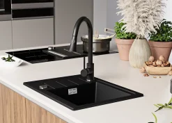 PRIMAGRAN Evier Cuisine en Granit Tout Noir 55x44cm, Lavabo 1 bac + Kit de Vidage + Accessoires, Évier à Encastrer au meuble 45cm