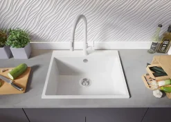 PRIMAGRAN Evier Cuisine en Granit Tout Blanc 58x50cm, Lavabo 1 bac + Kit de Vidage, Évier à Encastrer au meuble 60cm - Riga