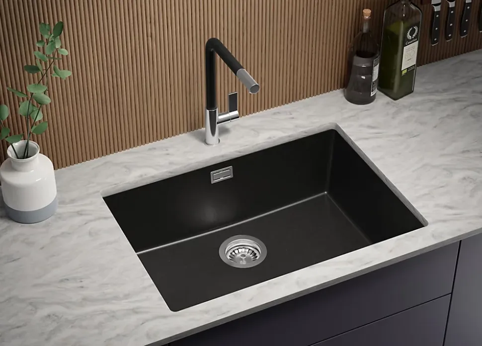 PRIMAGRAN Evier Sous Plan Noir 66x47cm, Evier en Granit 1 bac + Kit de Vidage, Évier au meuble 70cm - London