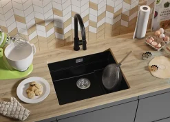 PRIMAGRAN Evier Sous Plan Noir 56x47cm, Evier en Granit 1 bac + Kit de Vidage + Accessoires, Évier au meuble 60cm - Prague