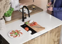 PRIMAGRAN Evier Sous Plan Noir Métallisé 36x47cm, Evier en Granit 1 bac + Kit de Vidage + Accessoires, Évier au meuble 40cm