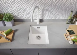 PRIMAGRAN Evier Sous Plan Blanc 36x47cm, Evier en Granit 1 bac + Kit de Vidage + Accessoires, Évier au meuble 40cm - Prague