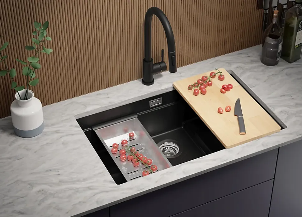 PRIMAGRAN Evier Sous Plan Noir 76x47cm, Evier en Granit 1 bac + Kit de Vidage + Accessoires, Évier au meuble 80cm - Prague